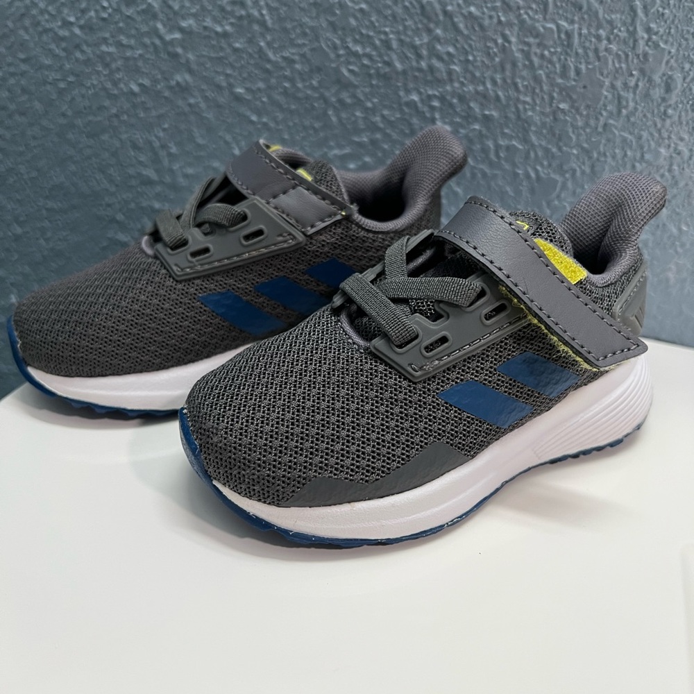 Baby Adidas Shoes 5k, without shoe box - Picture 2 of 6